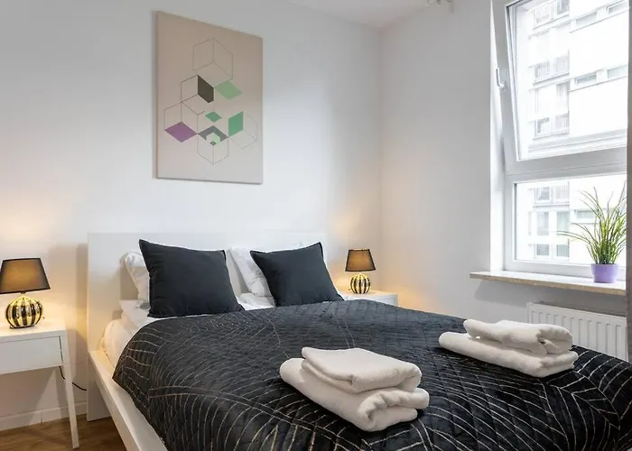 Urban Chic - Warsaw Stays -Cozy And Stylish - Rondo Onz - Pereca
