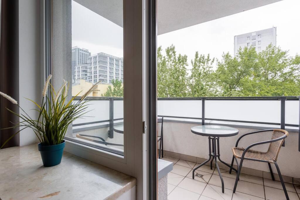 Apartment Urban Chic - -cozy And Stylish - Rondo Onz - Pereca